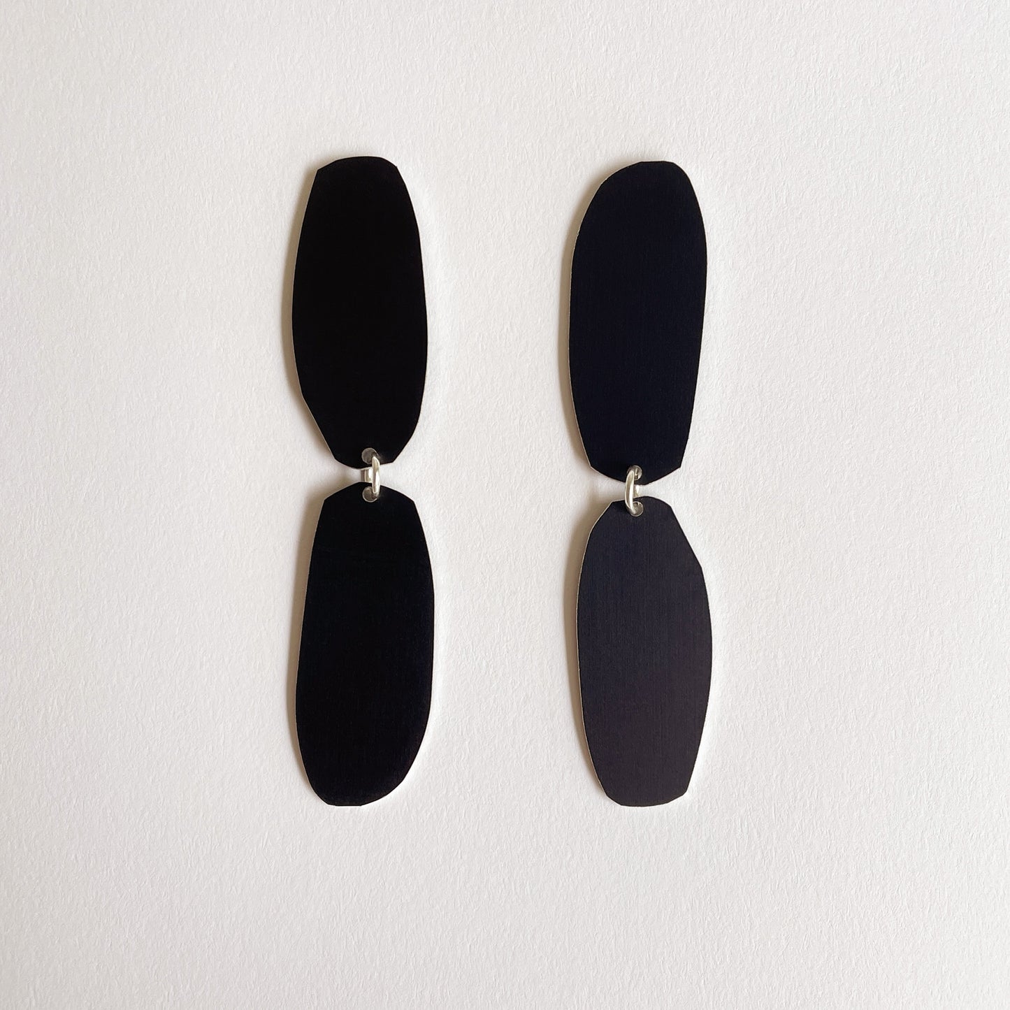 Black Drift Earrings