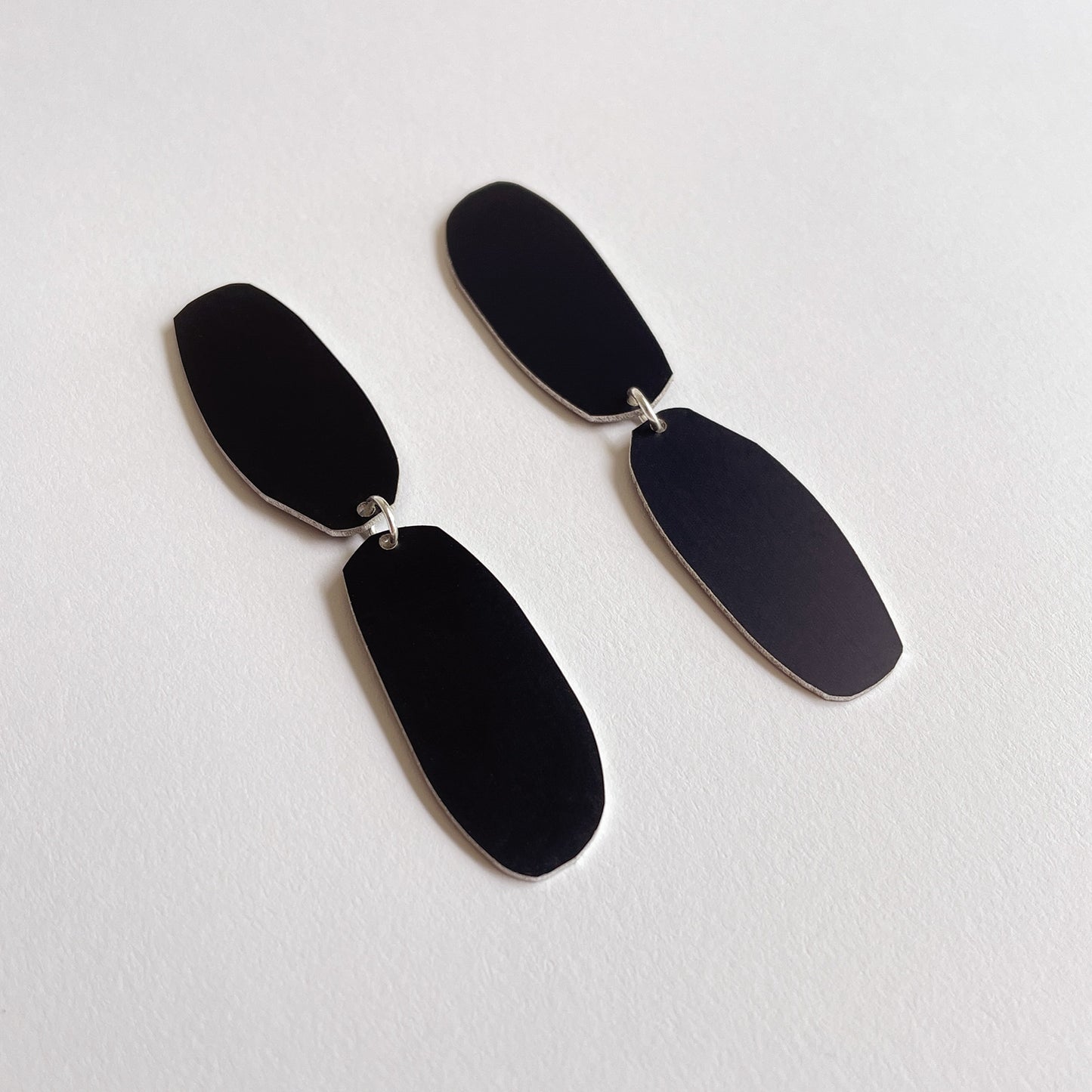 Black Drift Earrings