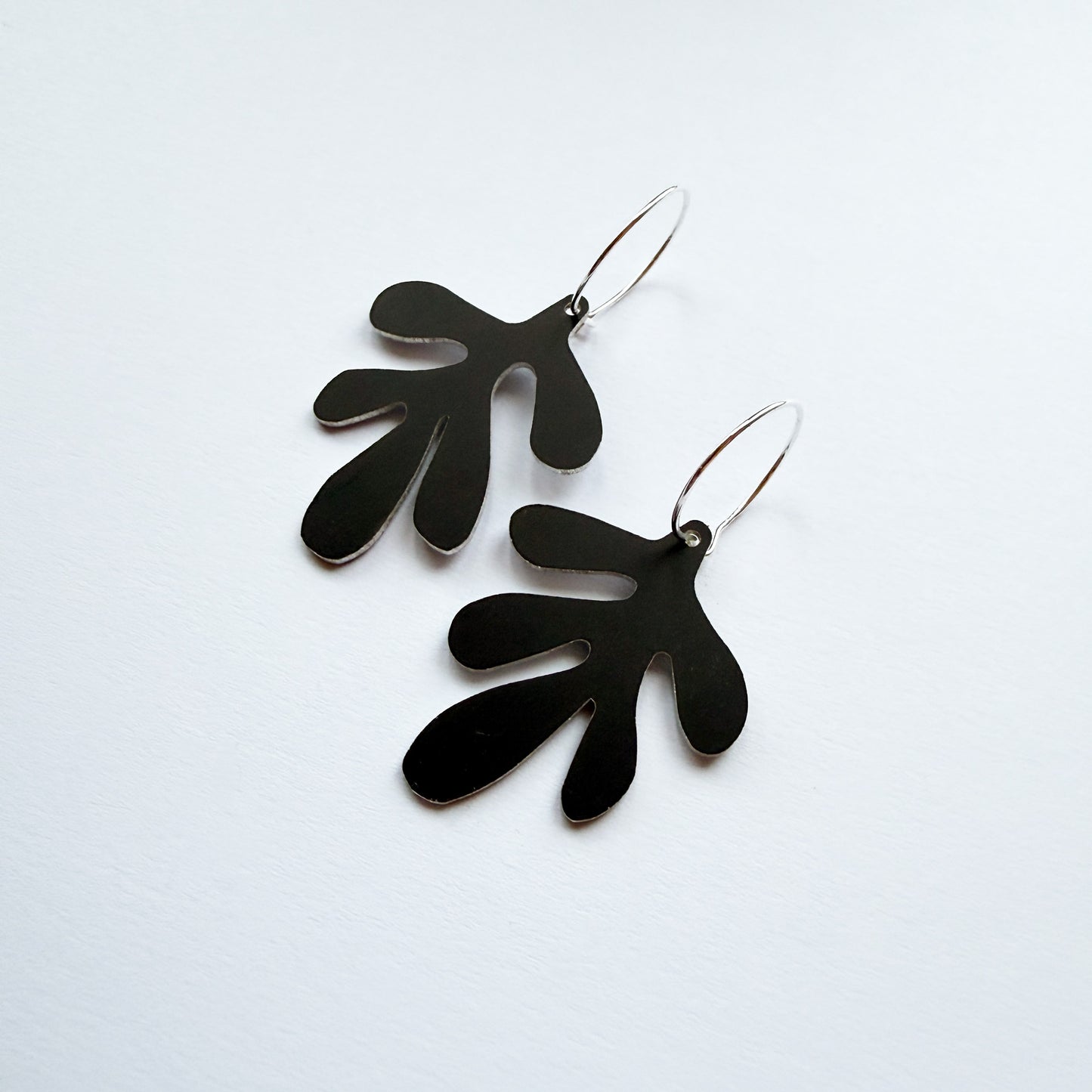 Dulse Hoop Earrings Black