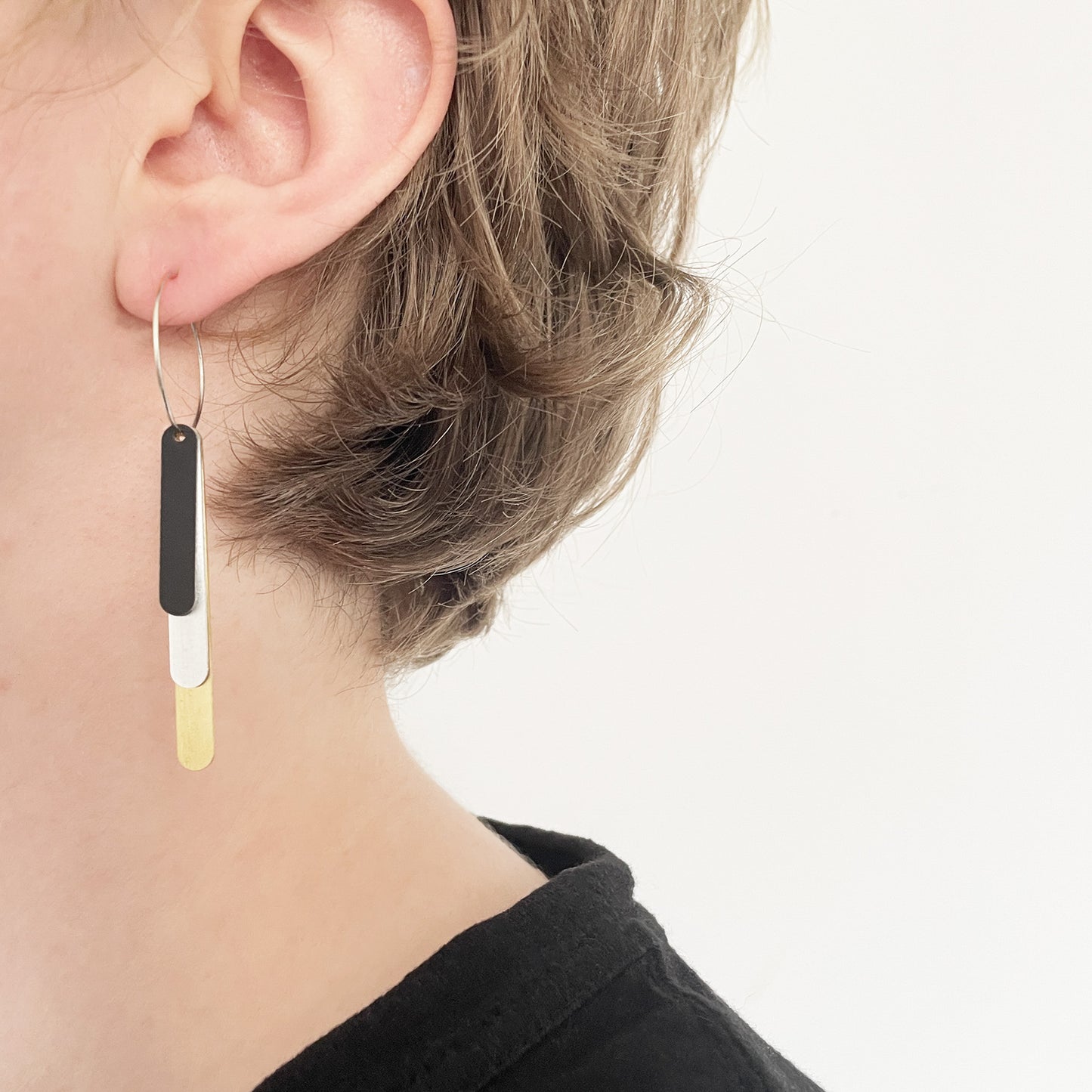Capsule Drop Earrings Black