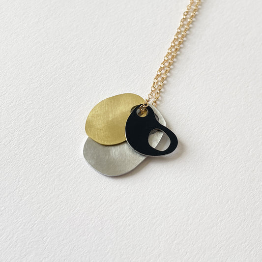 Adder Necklace Black