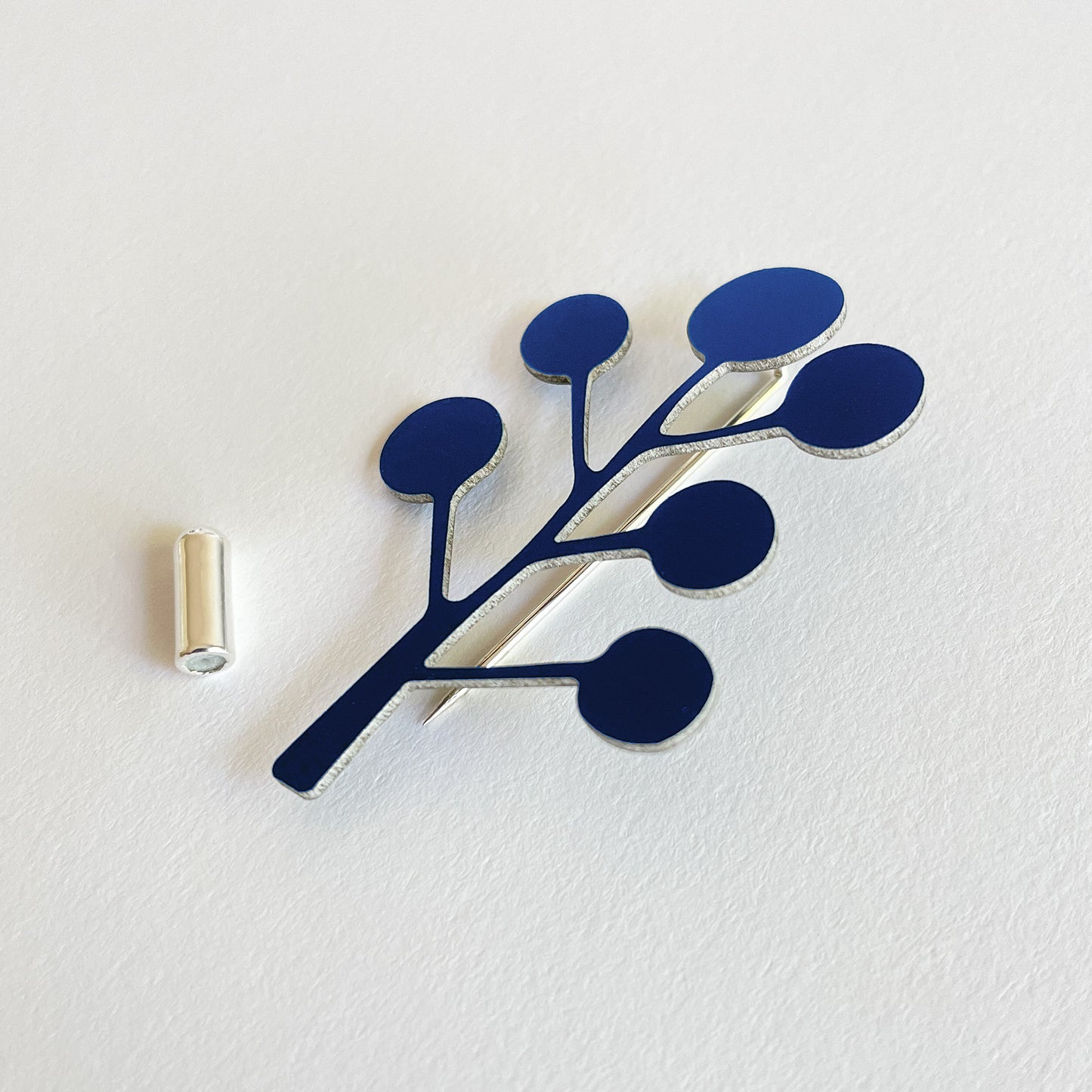 Cobalt Kelp Pin