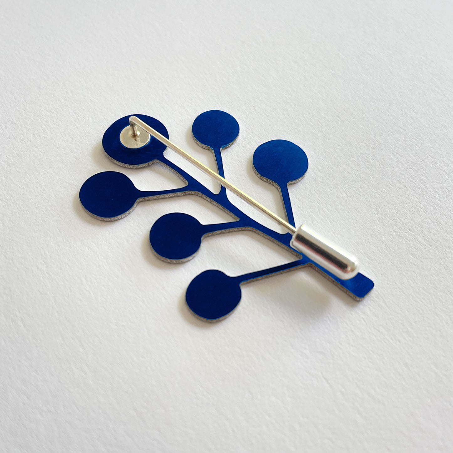 Cobalt Kelp Pin