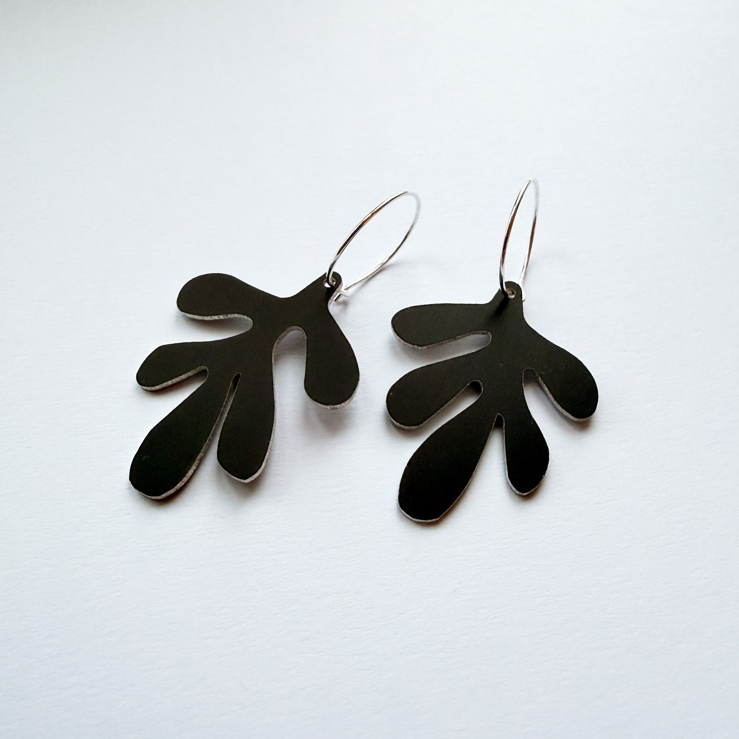 Dulse Hoop Earrings Black